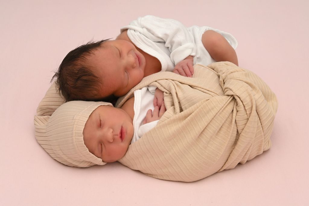 Ella & Nika