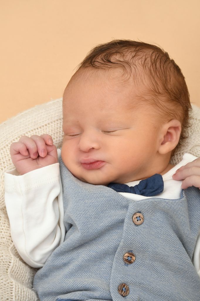 Zilas Kadir James