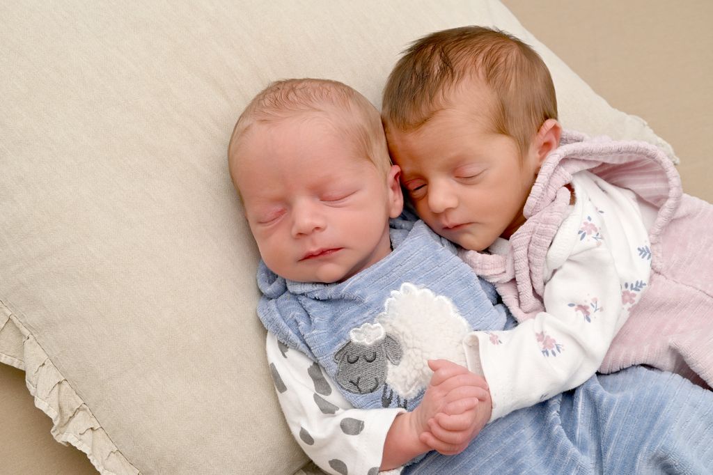 Lina -Amalia & Levi -Aurelio