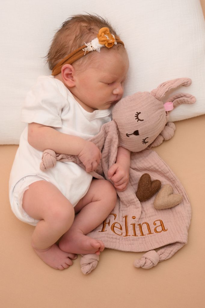 Felina  Lucy